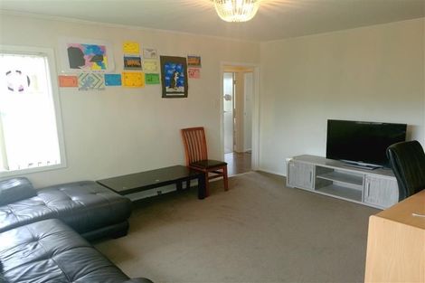 Photo of property in 1/11 Strid Road, Te Atatu South, Auckland, 0610