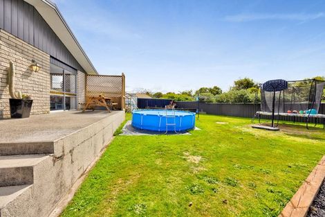 Photo of property in 18 Oberon Street, Stratford, 4332