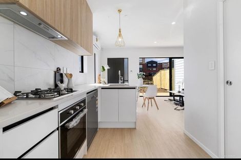 Photo of property in 14 Picturesque Drive, Flat Bush, Auckland, 2019