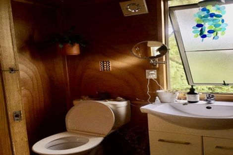 Photo of property in 23 Rimu Road, Oratia, Auckland, 0604