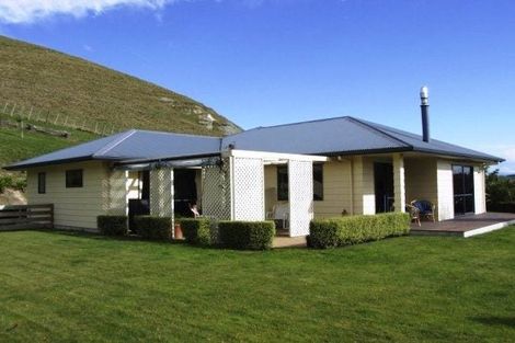 Photo of property in 668 Swamp Road, Puketapu, Napier, 4183