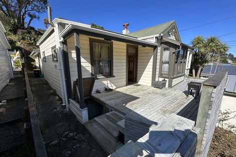 Photo of property in 239 Ohiro Road, Brooklyn, Wellington, 6021