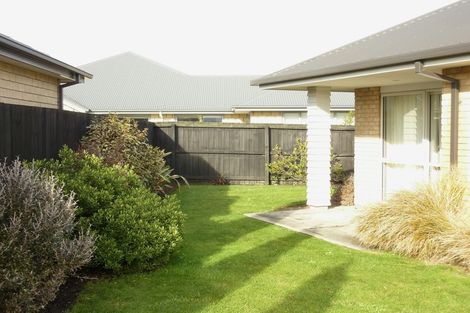 Photo of property in 28 Mokihi Gardens, Hillmorton, Christchurch, 8024