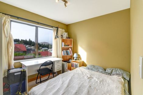 Photo of property in 60b Wynyard Crescent, Fernhill, Queenstown, 9300