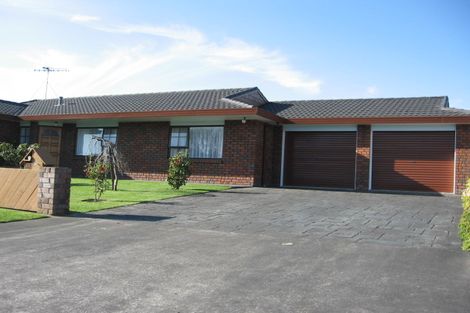 Photo of property in 28 Exeter Crescent, Springvale, Whanganui, 4501