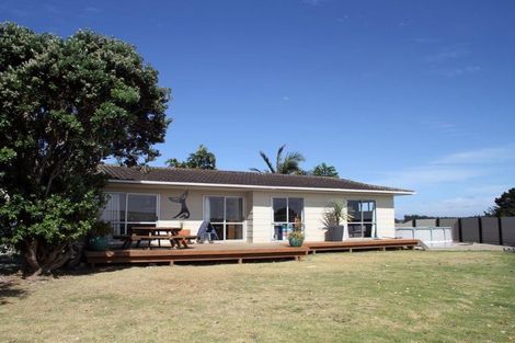 Photo of property in 2 Harrys Lane, Pukenui, 0484