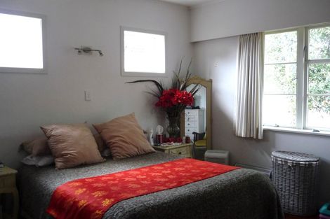 Photo of property in 21 Alberta Street, Point Chevalier, Auckland, 1022