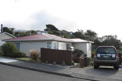 Photo of property in 58 Link Road, Newlands, Wellington, 6037