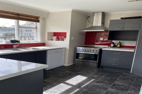 Photo of property in 3/199 Newlands Road, Newlands, Wellington, 6037