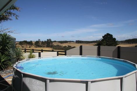 Photo of property in 2 Harrys Lane, Pukenui, 0484