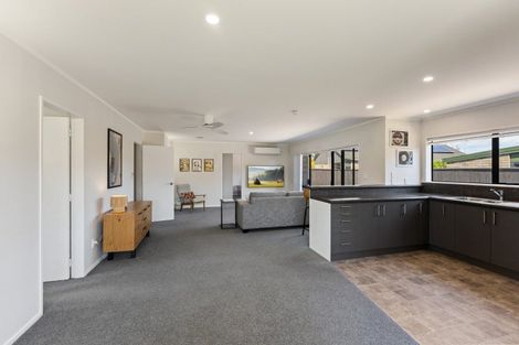 Photo of property in 51b Tutanekai Street, Paraparaumu, 5032