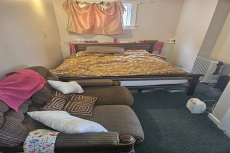 Photo of property in 64 Maupuia Road, Maupuia, Wellington, 6022