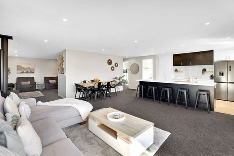 Photo of property in 71 Stratford Drive, Mount Pisa, Cromwell, 9383