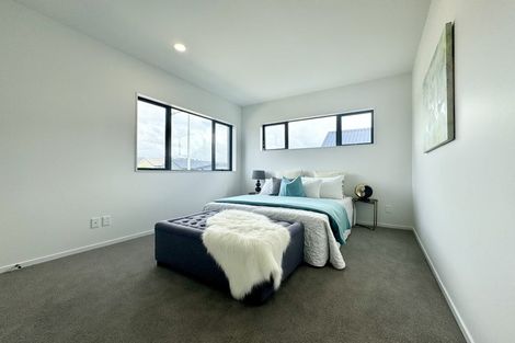 Photo of property in 27 Kotuitui Drive, Wainui, 0992