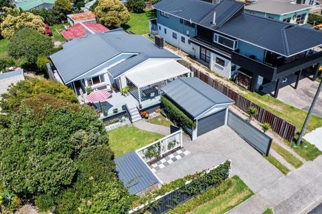 Photo of property in 932a Papamoa Beach Road, Papamoa Beach, Papamoa, 3118