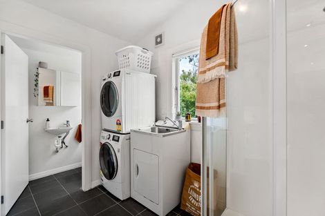 Photo of property in 21 Chamberlain Road, Karori, Wellington, 6012