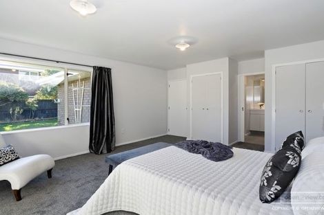 Photo of property in 51 Queenspark Drive, Parklands, Christchurch, 8083