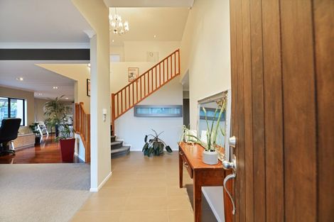 Photo of property in 19 South Kensington Way, Henderson, Auckland, 0612