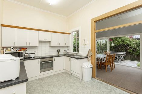 Photo of property in 12 Heriot Row, Dunedin Central, Dunedin, 9016
