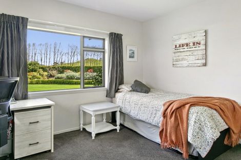 Photo of property in 72 Dalmore Way, Acacia Bay, Taupo, 3385