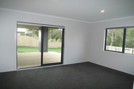 Photo of property in 11 Kingi Te Ahoaho Place, Otaki, 5512