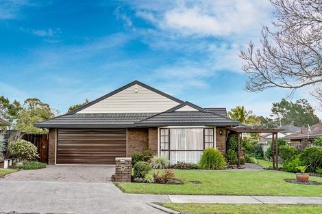 Photo of property in 2/32 Headcorn Place, Botany Downs, Auckland, 2010