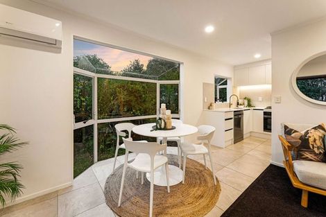 Photo of property in 13a Becroft Drive, Forrest Hill, Auckland, 0620