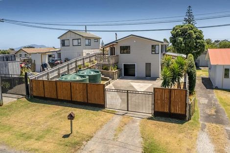 Photo of property in 35 Gawler Street, Te Horo Beach, Otaki, 5581