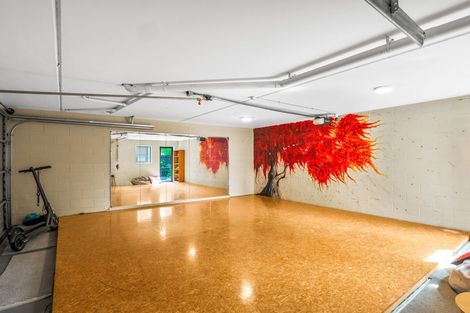 Photo of property in 8b Broadbent Street, Riccarton, Christchurch, 8041