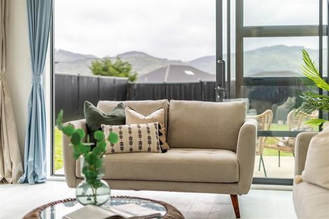 Photo of property in 8 Whitten Way, Wallaceville, Upper Hutt, 5018