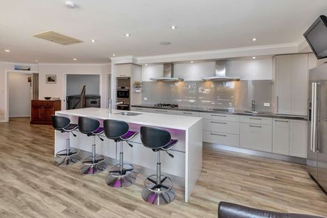 Photo of property in 12 Pyle Road East, Ruakaka, 0171