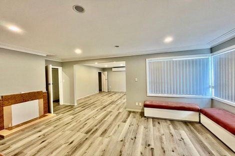 Photo of property in 16 Bowater Place, Manurewa, Auckland, 2102