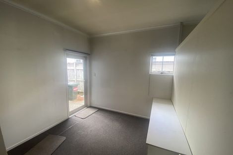 Photo of property in 28 Mulvaney Crescent, Henderson, Auckland, 0612