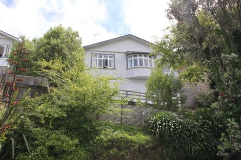 Photo of property in 2 Norna Crescent, Kelburn, Wellington, 6012
