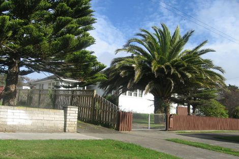Photo of property in 40 Mungavin Avenue, Ranui, Porirua, 5024