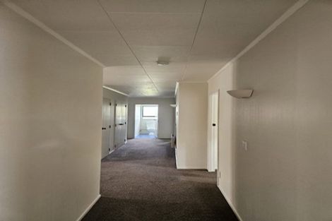 Photo of property in 23 Waitawa Place, Lynmore, Rotorua, 3010