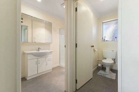 Photo of property in 2/98 Domain Terrace, Spreydon, Christchurch, 8024