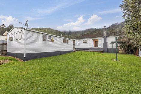 Photo of property in 25 Thirlmere Street, Wainuiomata, Lower Hutt, 5014