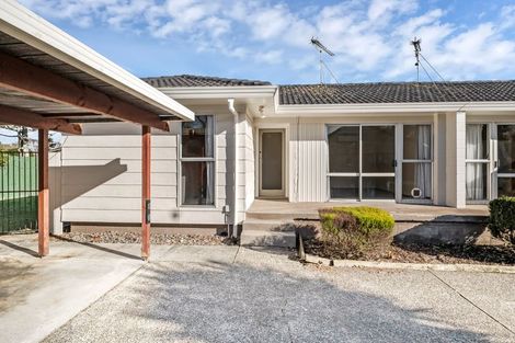 Photo of property in 11a Sharivari Place, Conifer Grove, Takanini, 2112