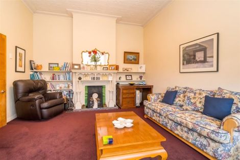 Photo of property in 121 Macandrew Road, South Dunedin, Dunedin, 9012