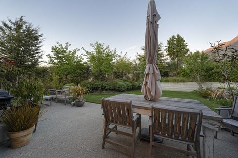 Photo of property in 2 Falconer Rise, Jacks Point, Queenstown, 9371