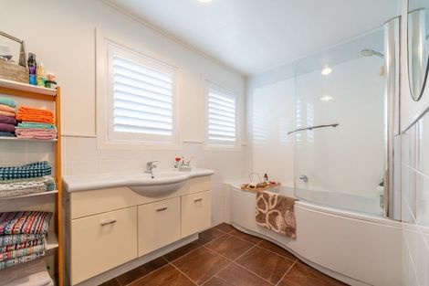 Photo of property in 82 Douglas Street, Highfield, Timaru, 7910