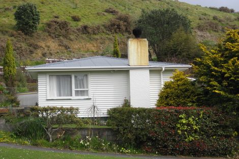 Photo of property in 30 Whakawhiti Street, Marfell, New Plymouth, 4310