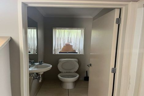 Photo of property in 66 Blackwood Drive, Wattle Downs, Auckland, 2103