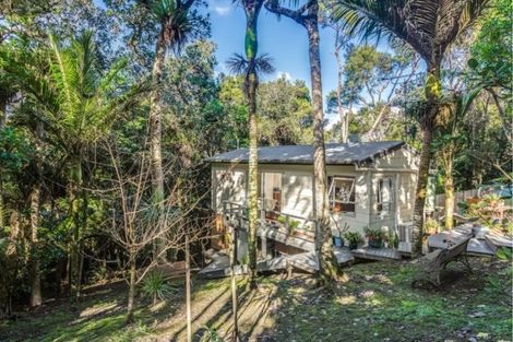 Photo of property in 7 Taraire Street, Ostend, Waiheke Island, 1081