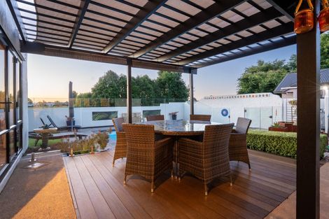 Photo of property in 21 Alba Place, Cambridge, 3434