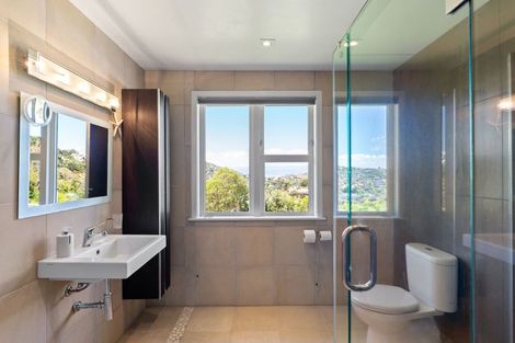 Photo of property in 7 Doris Gordon Crescent, Crofton Downs, Wellington, 6035