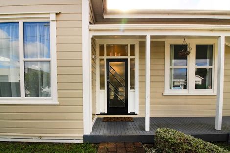Photo of property in 3 Central Terrace, Alicetown, Lower Hutt, 5010