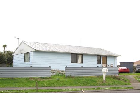 Photo of property in 2 Tauranga Place, Waitara, 4320