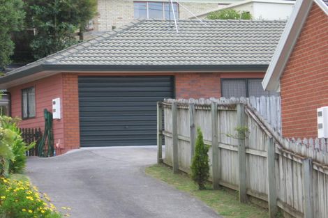 Photo of property in 5 Lanier Place, Glendene, Auckland, 0602